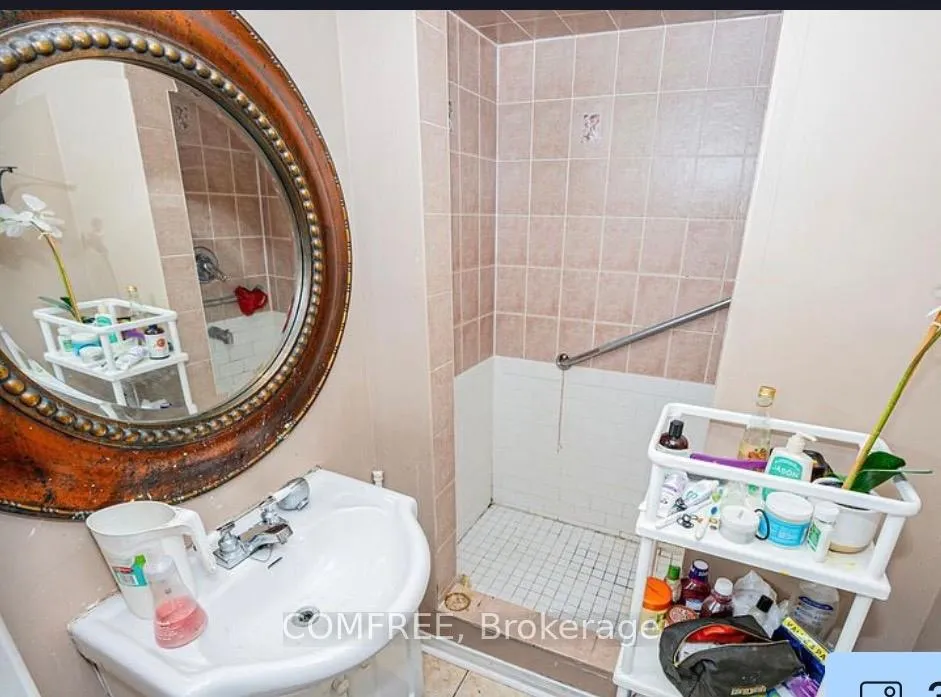 Photo 15 of Unit 11, 4020 Brandon Gate Drive, Mississauga, Malton — HOMEH