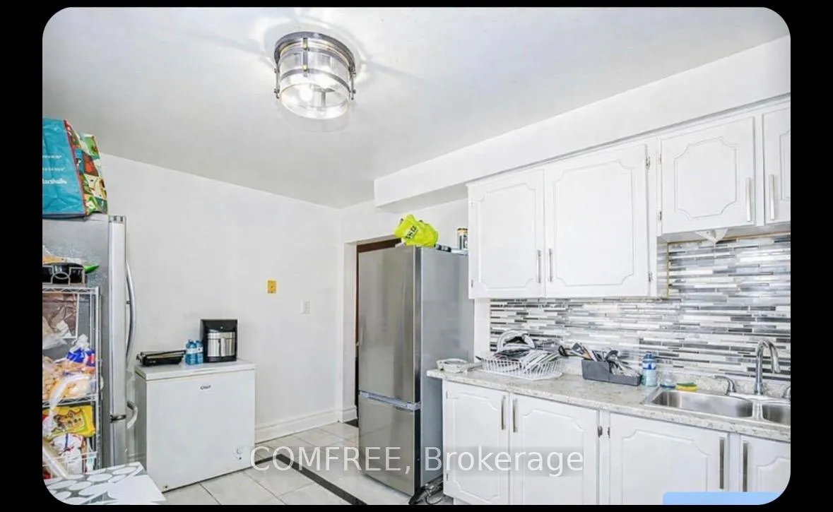 Photo 16 of Unit 11, 4020 Brandon Gate Drive, Mississauga, Malton — HOMEH