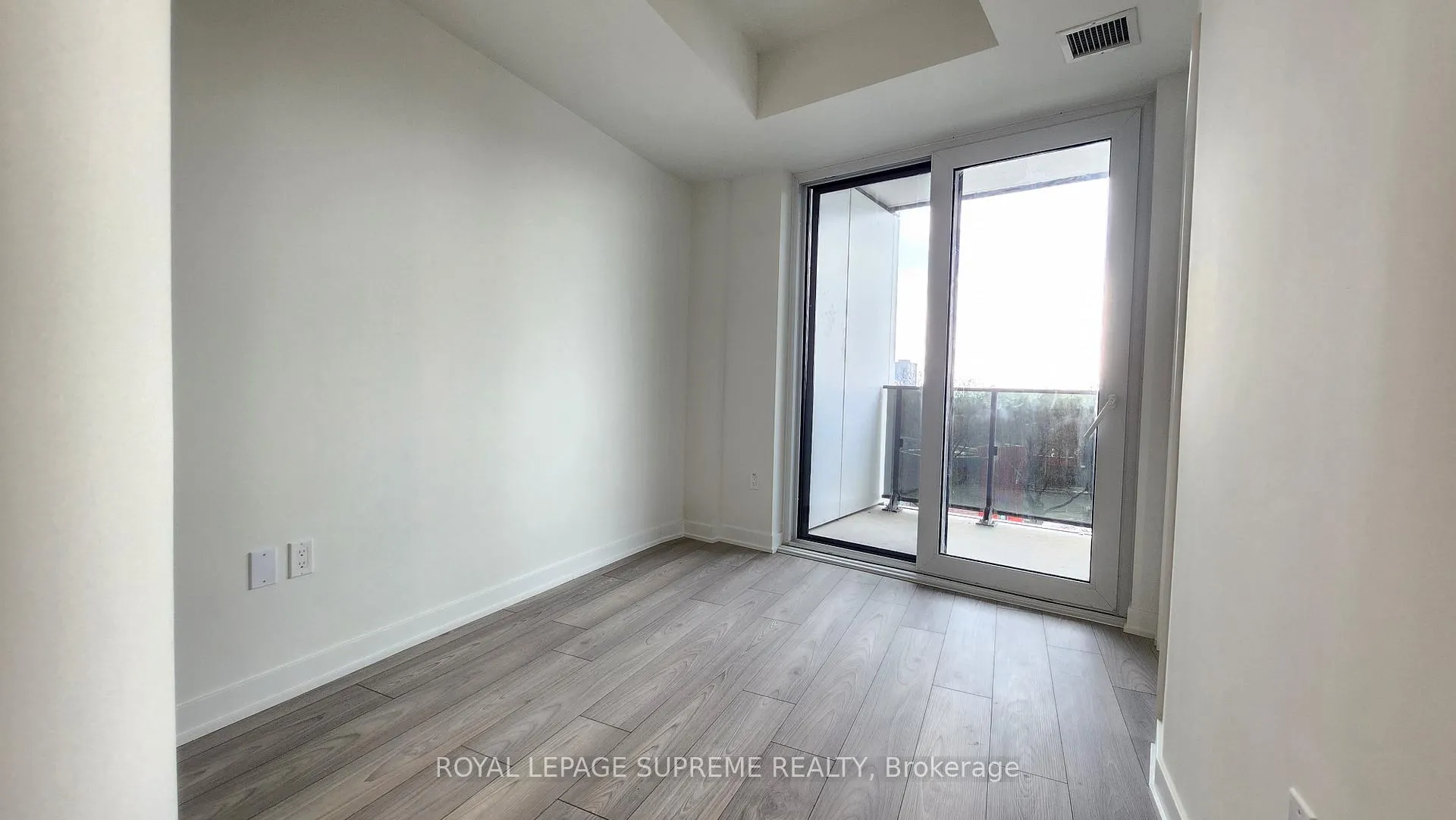 Photo 9 of Unit 418, 1 Fairview Road E, Mississauga, Mississauga Valleys — HOMEH
