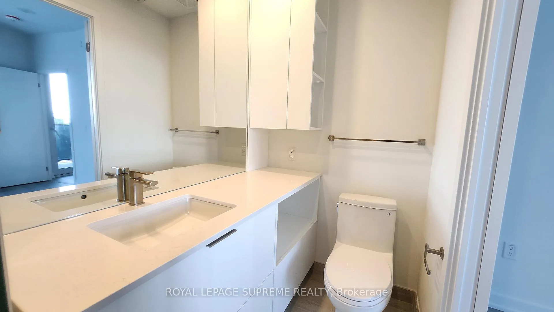 Photo 14 of Unit 418, 1 Fairview Road E, Mississauga, Mississauga Valleys — HOMEH