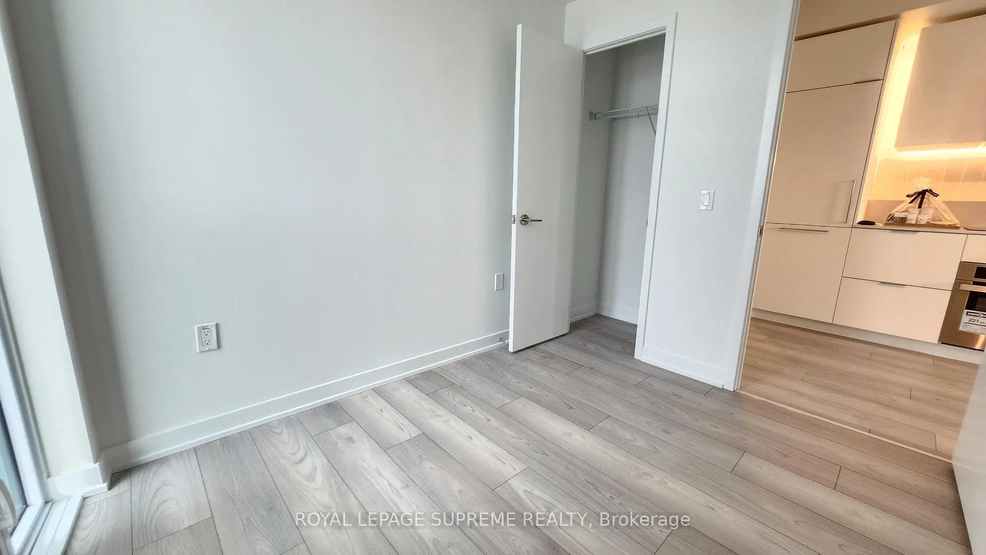 Photo 17 of Unit 418, 1 Fairview Road E, Mississauga, Mississauga Valleys — HOMEH