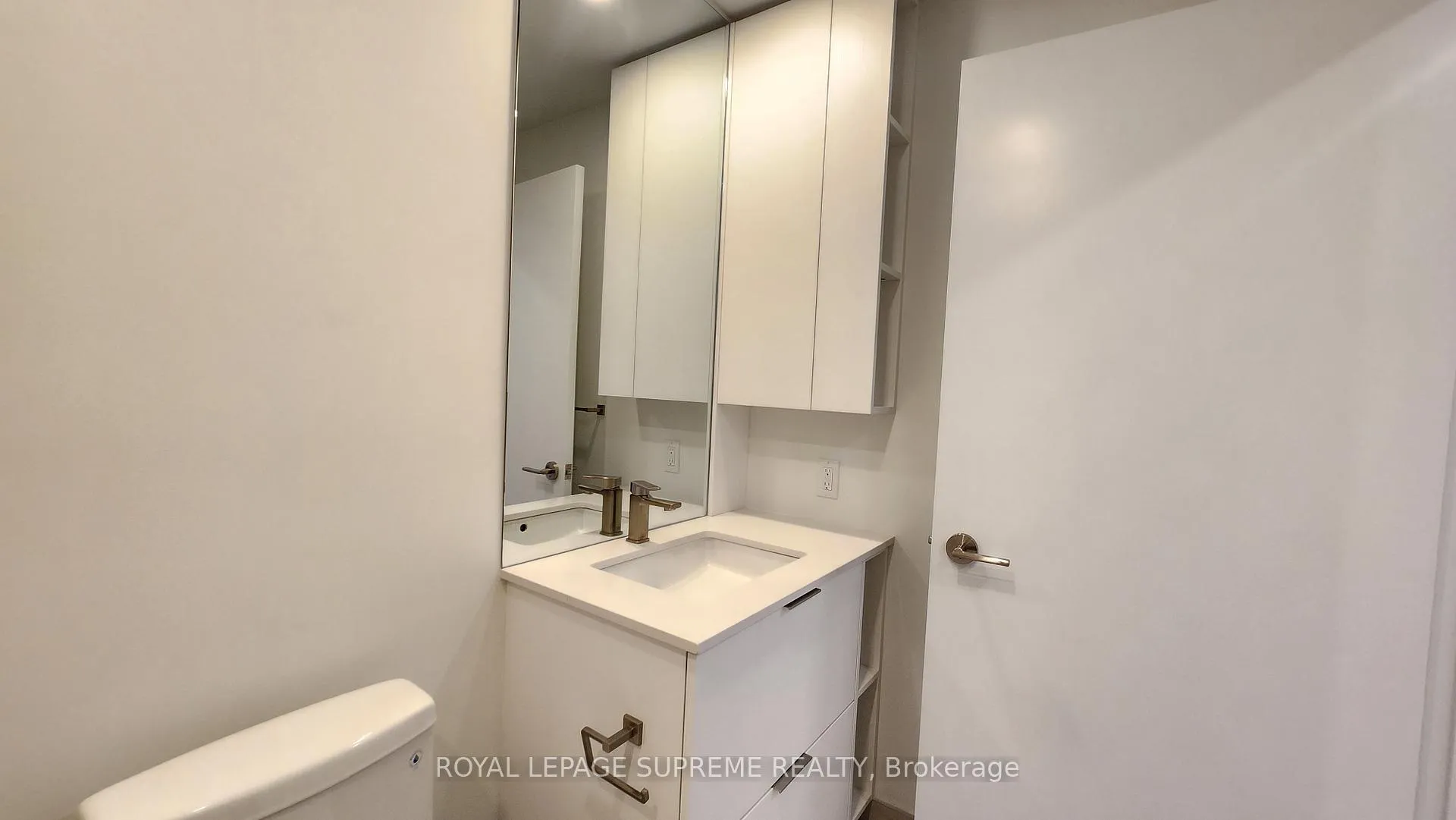 Photo 19 of Unit 418, 1 Fairview Road E, Mississauga, Mississauga Valleys — HOMEH