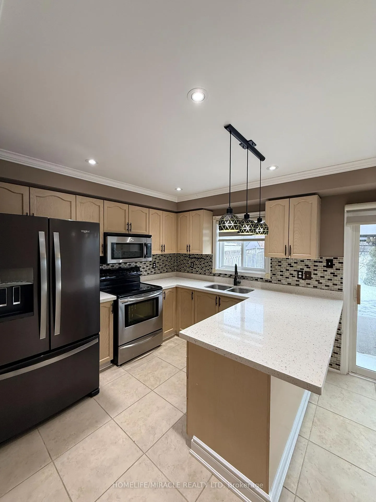 Photo 6 of 9 Caruso Drive, Brampton, Fletcher's West — HOMEH