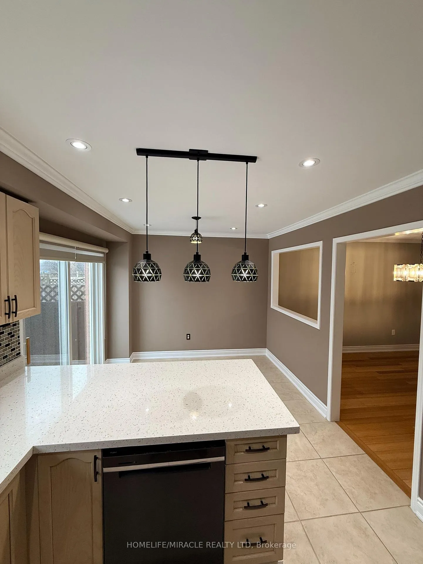 Photo 16 of 9 Caruso Drive, Brampton, Fletcher's West — HOMEH
