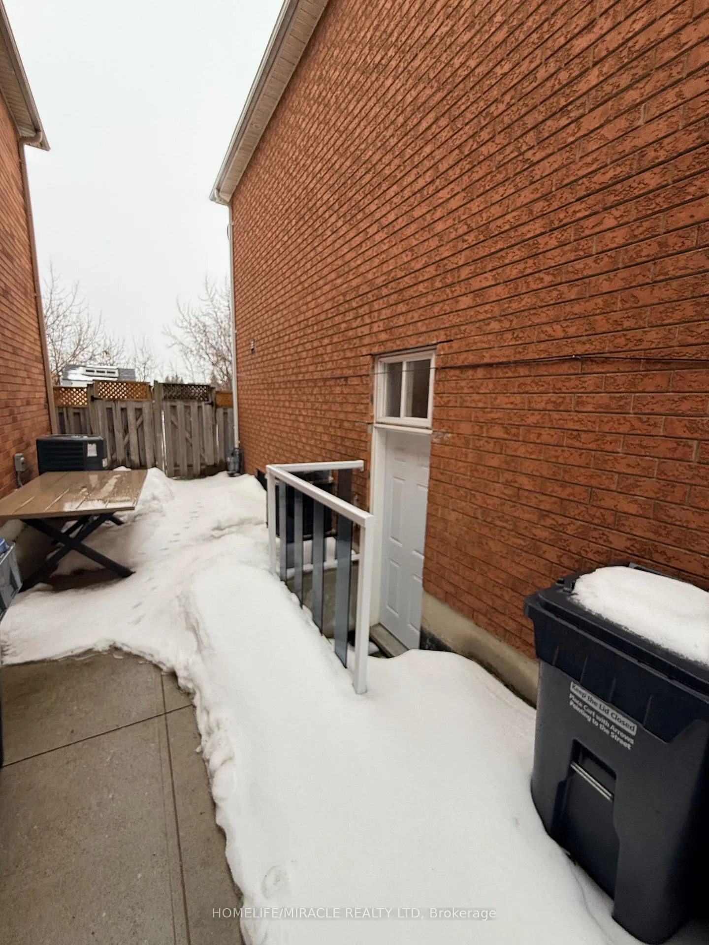 Photo 36 of 9 Caruso Drive, Brampton, Fletcher's West — HOMEH