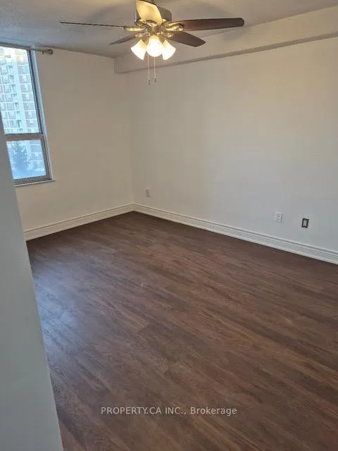 Photo 4 of Unit 712, 10 Edgecliffe Golfway, Toronto, Flemingdon Park — HOMEH