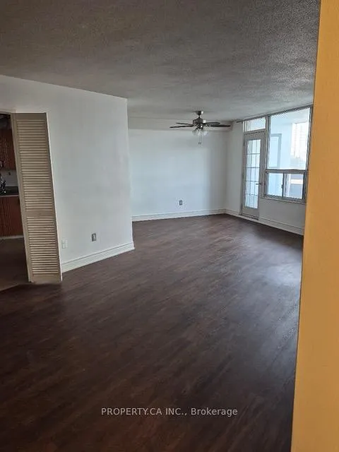 Photo 10 of Unit 712, 10 Edgecliffe Golfway, Toronto, Flemingdon Park — HOMEH
