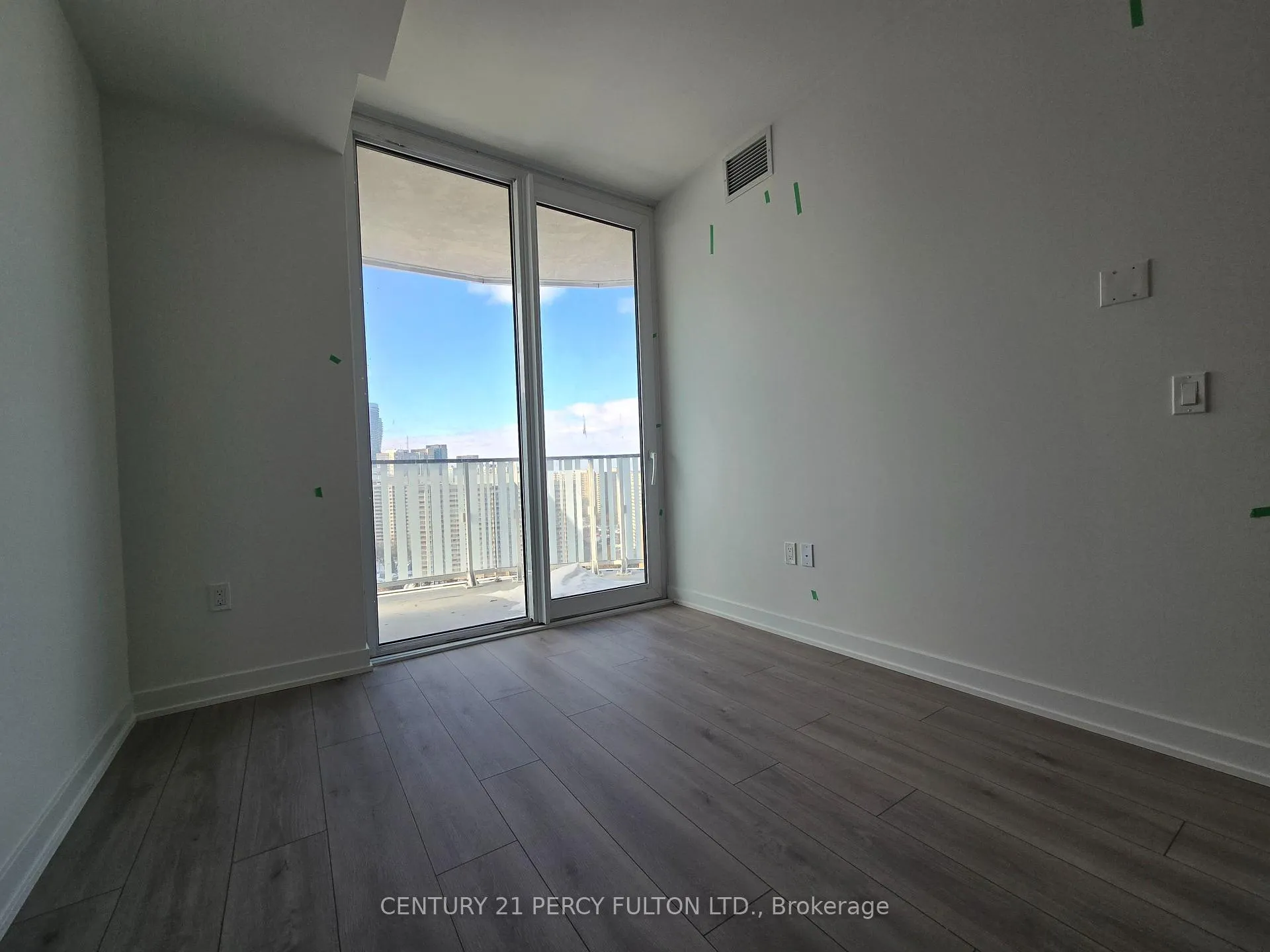 Photo 4 of Unit 1905, 1 Fairview Road E, Mississauga, Mississauga Valleys — HOMEH