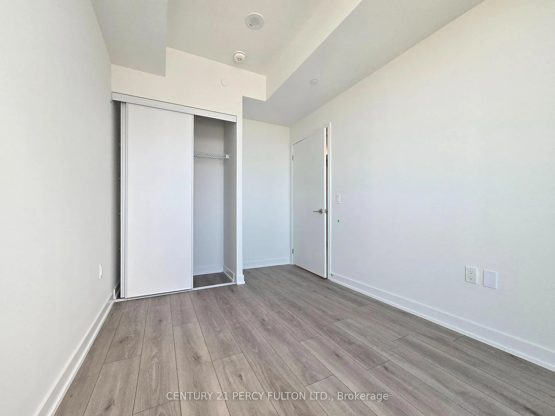 Photo 8 of Unit 1905, 1 Fairview Road E, Mississauga, Mississauga Valleys — HOMEH