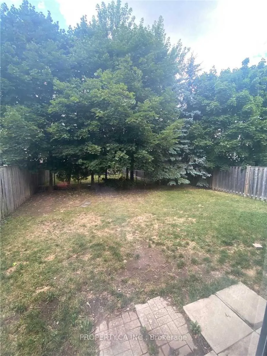 Photo 4 of 87 Norland Circle, Oshawa, Windfields — HOMEH