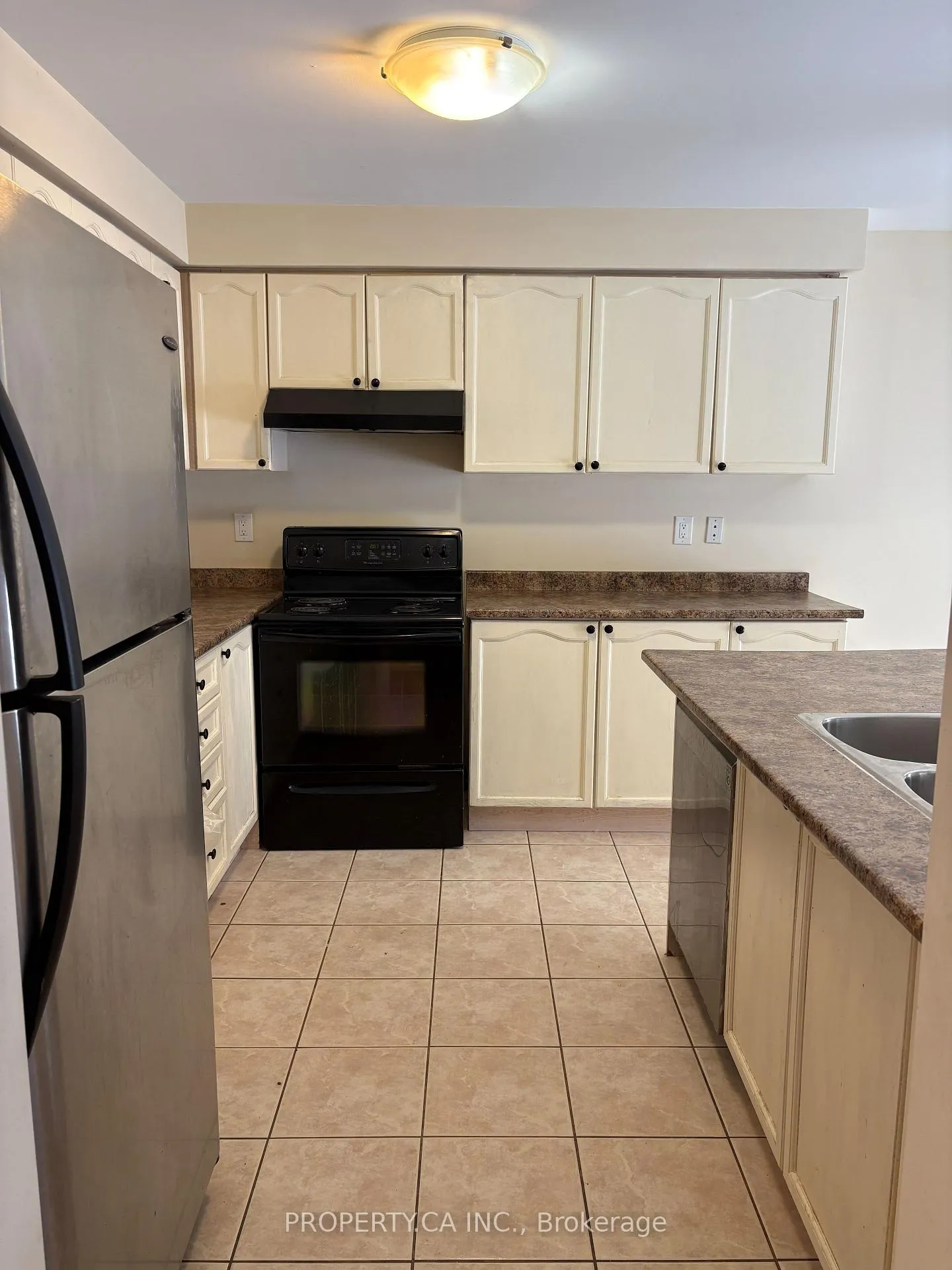 Photo 7 of 87 Norland Circle, Oshawa, Windfields — HOMEH