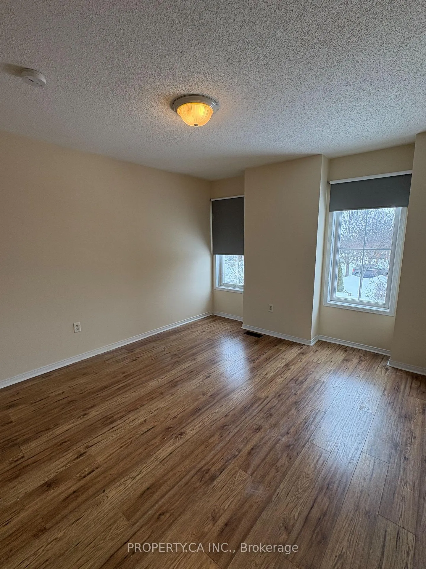 Photo 12 of 87 Norland Circle, Oshawa, Windfields — HOMEH