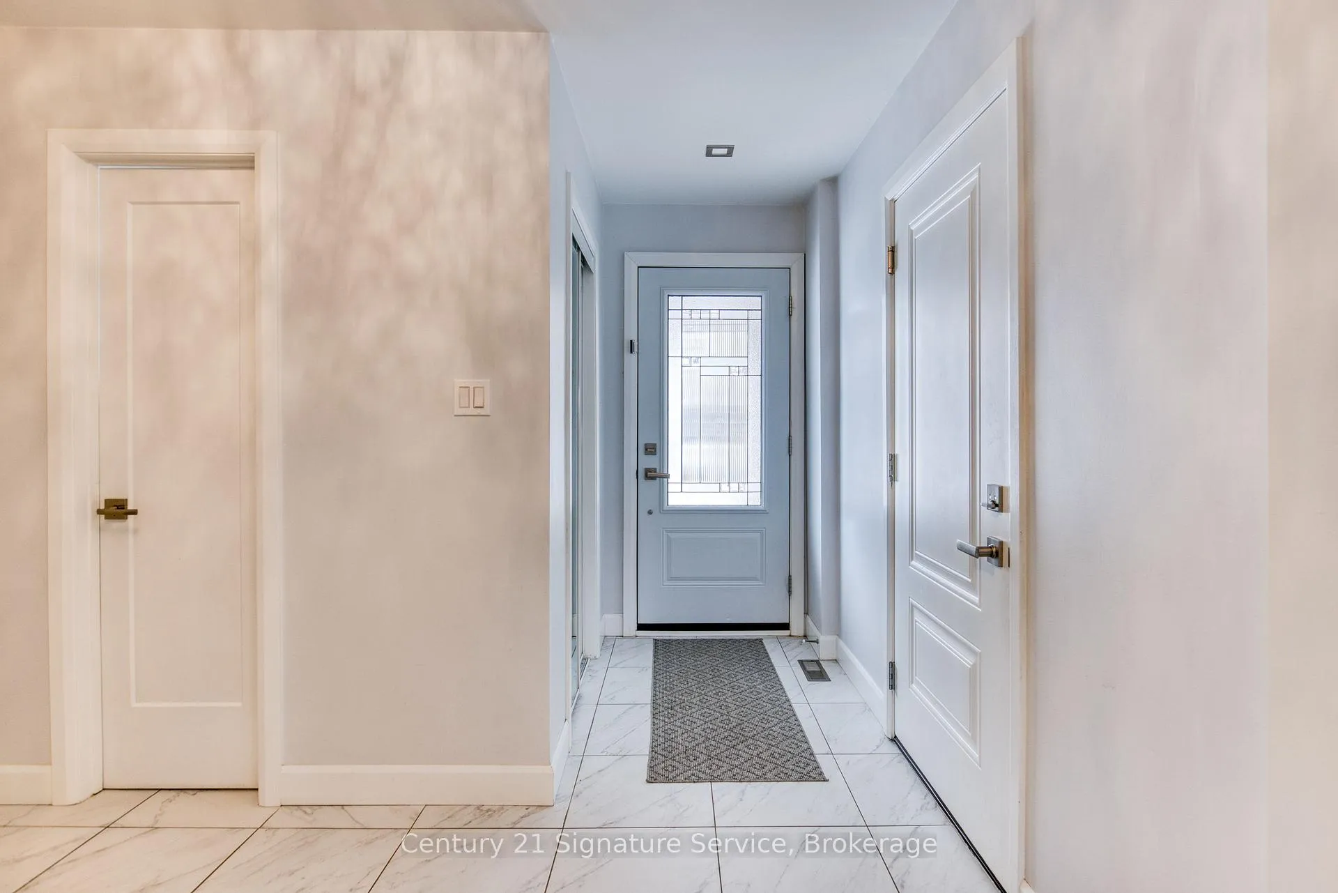 Photo 5 of 7282 Bendigo Circle, Mississauga, Meadowvale — HOMEH