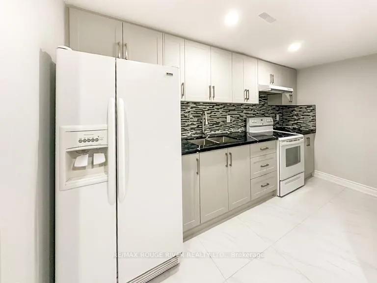 Photo 2 of Unit Basement #1, 1869 Brookshire Square, Pickering, Liverpool — HOMEH