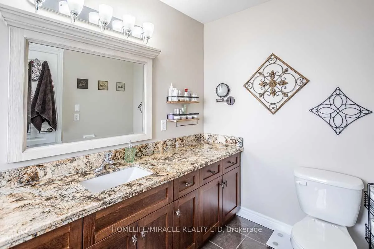 Photo 23 of 94 Fall Fair Way, Hamilton, Binbrook — HOMEH