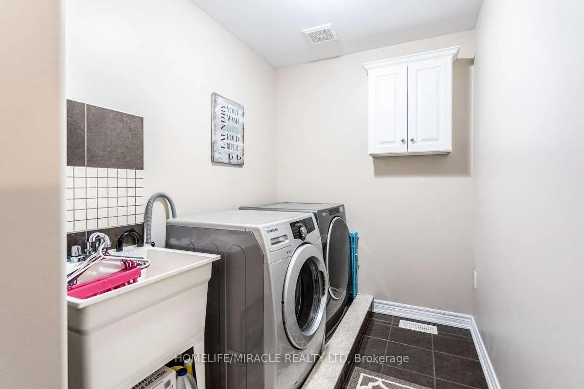 Photo 25 of 94 Fall Fair Way, Hamilton, Binbrook — HOMEH