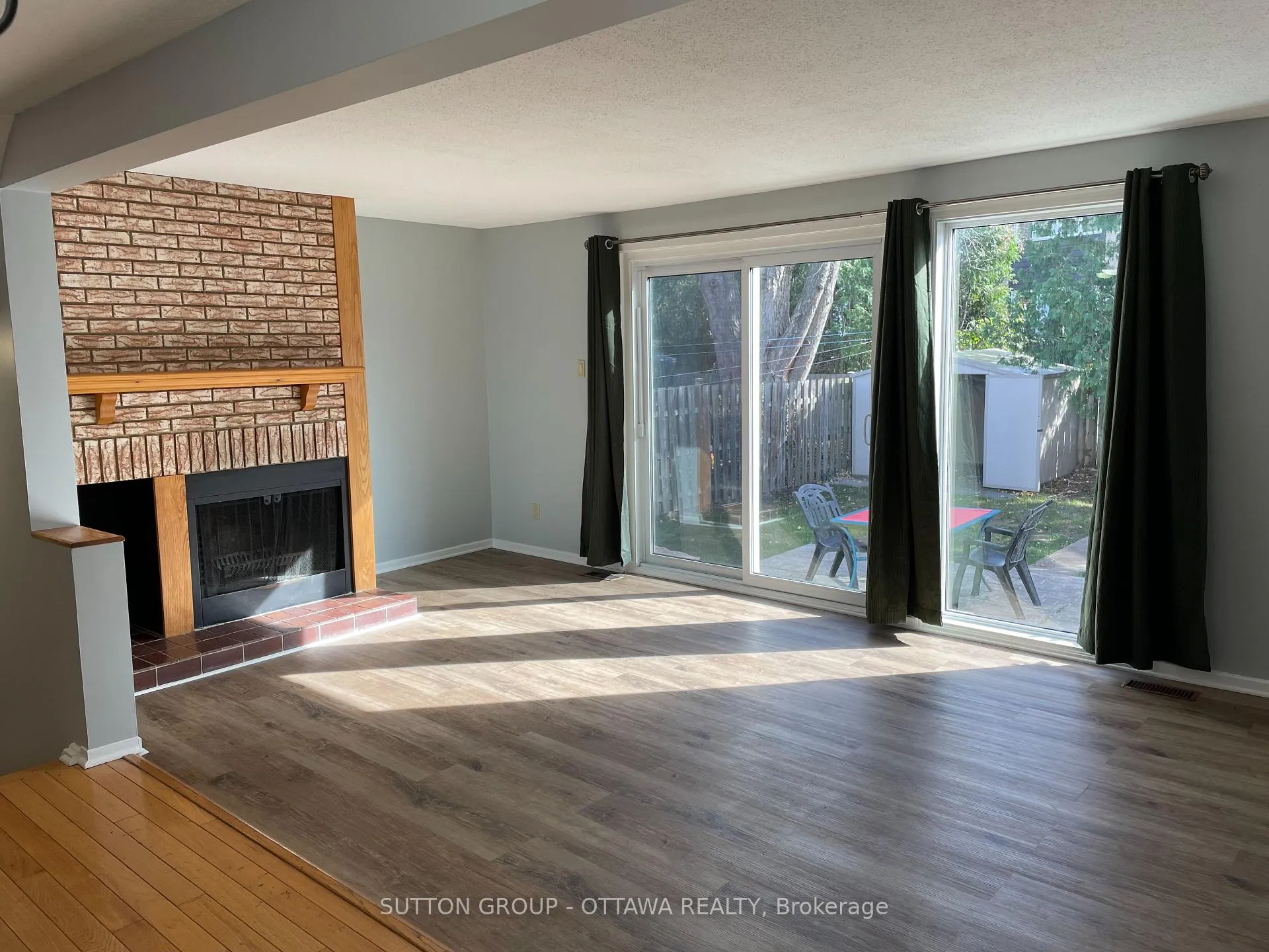 Photo 4 of 1191 Grenoble Crescent, Ottawa, Orleans Wood — HOMEH