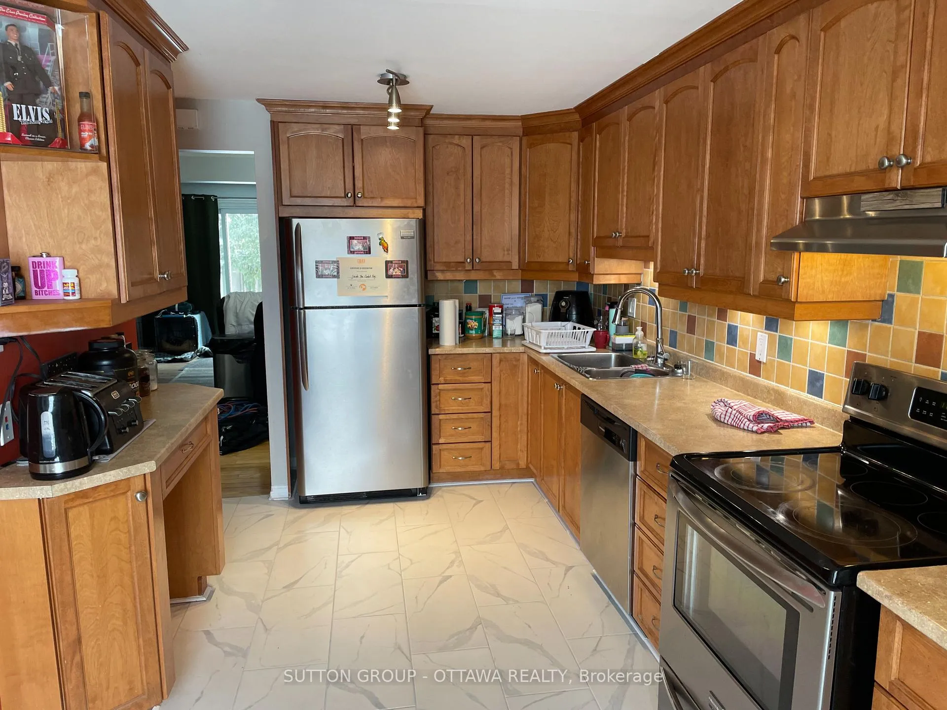 Photo 8 of 1191 Grenoble Crescent, Ottawa, Orleans Wood — HOMEH