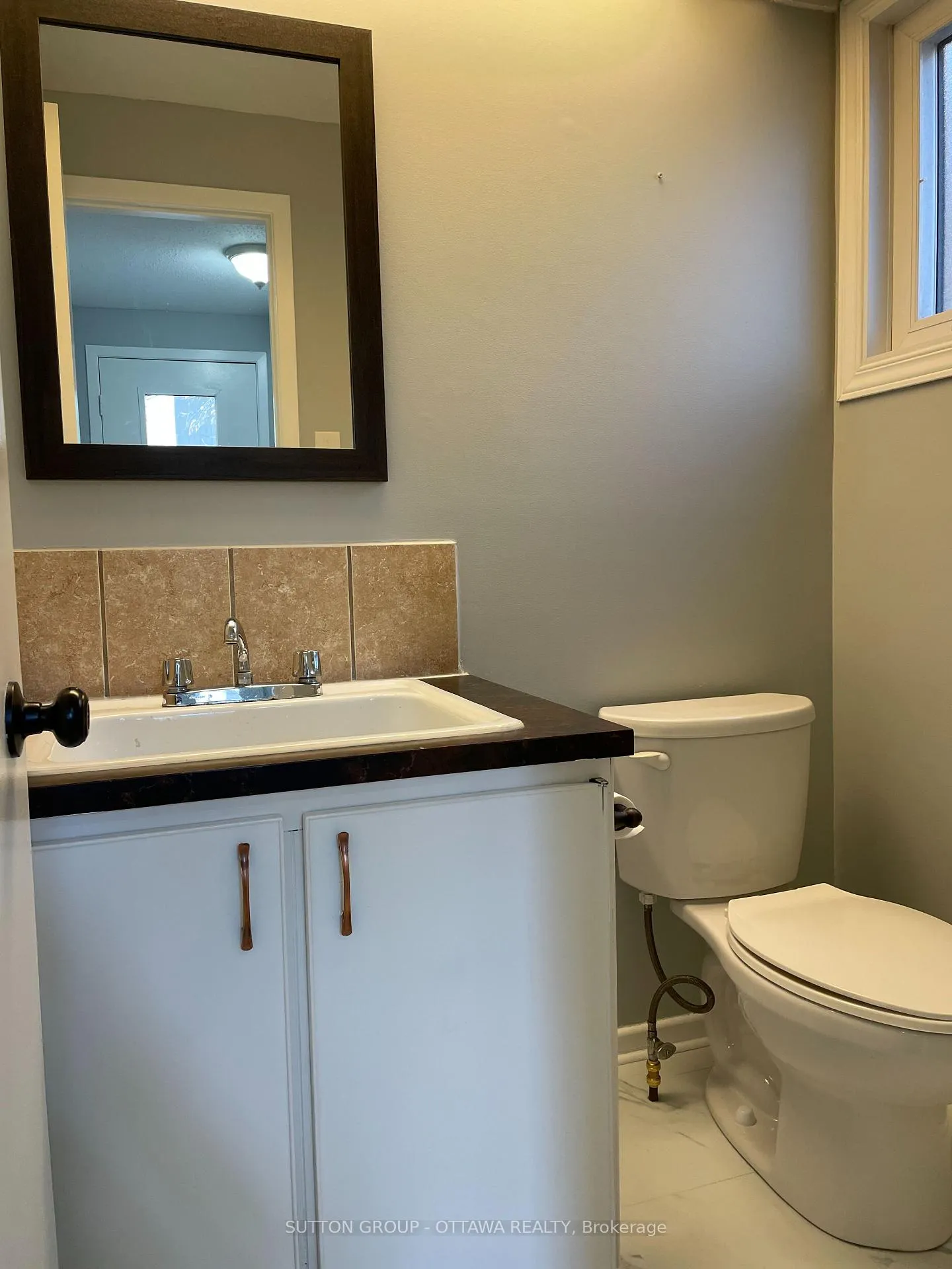 Photo 9 of 1191 Grenoble Crescent, Ottawa, Orleans Wood — HOMEH