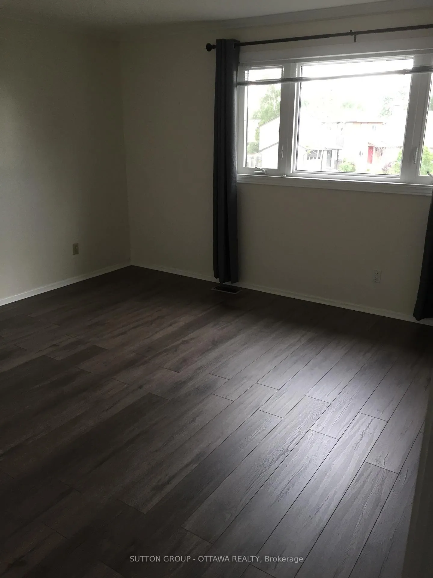 Photo 10 of 1191 Grenoble Crescent, Ottawa, Orleans Wood — HOMEH