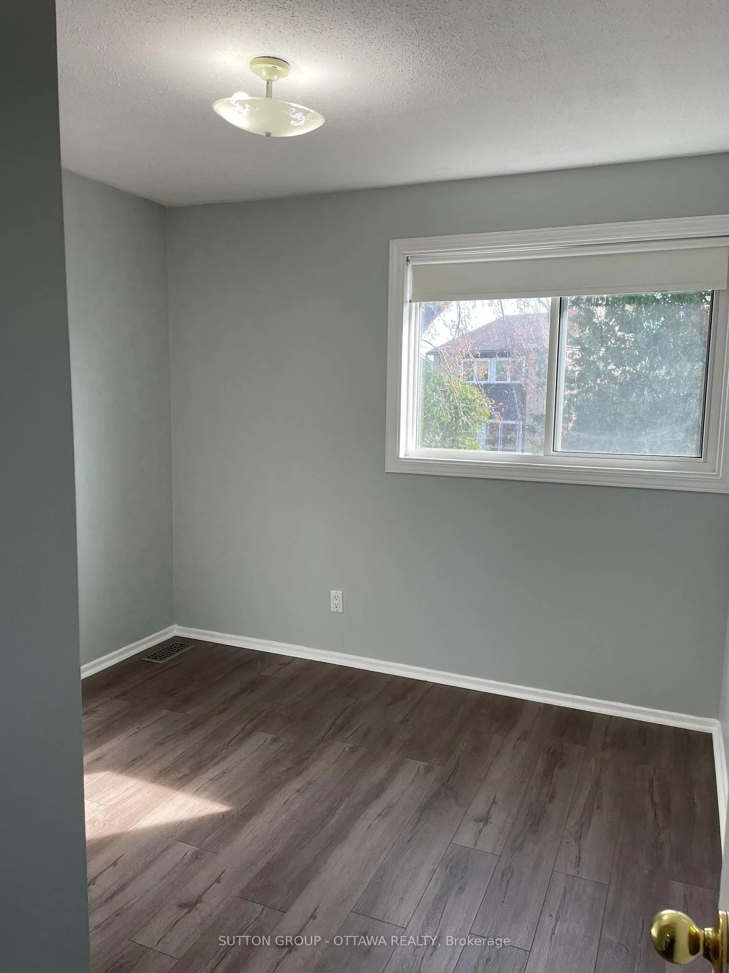 Photo 11 of 1191 Grenoble Crescent, Ottawa, Orleans Wood — HOMEH