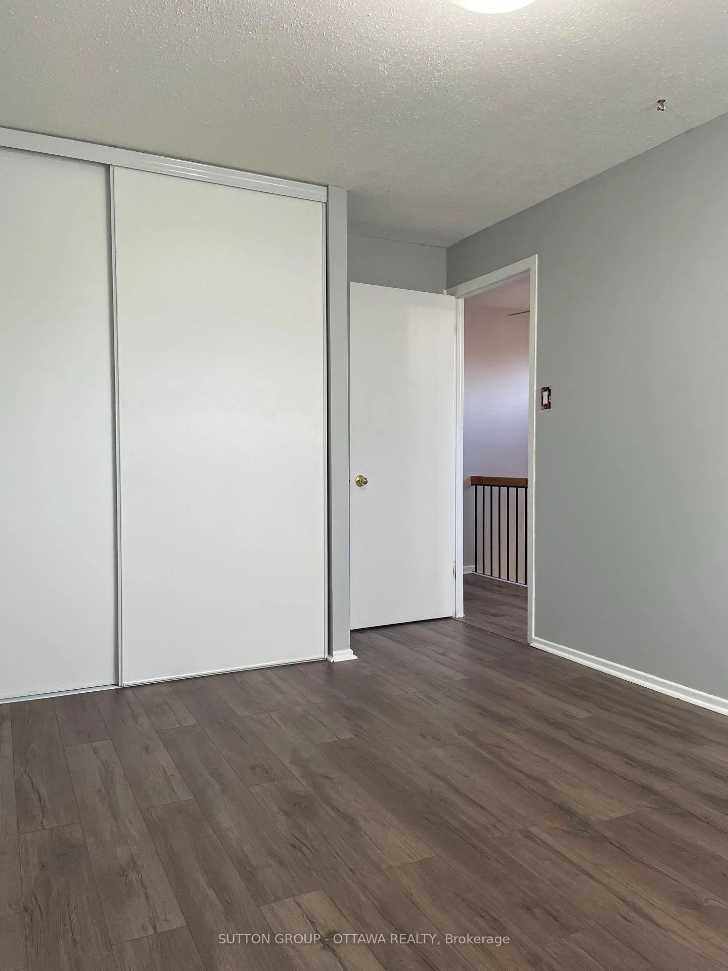 Photo 12 of 1191 Grenoble Crescent, Ottawa, Orleans Wood — HOMEH