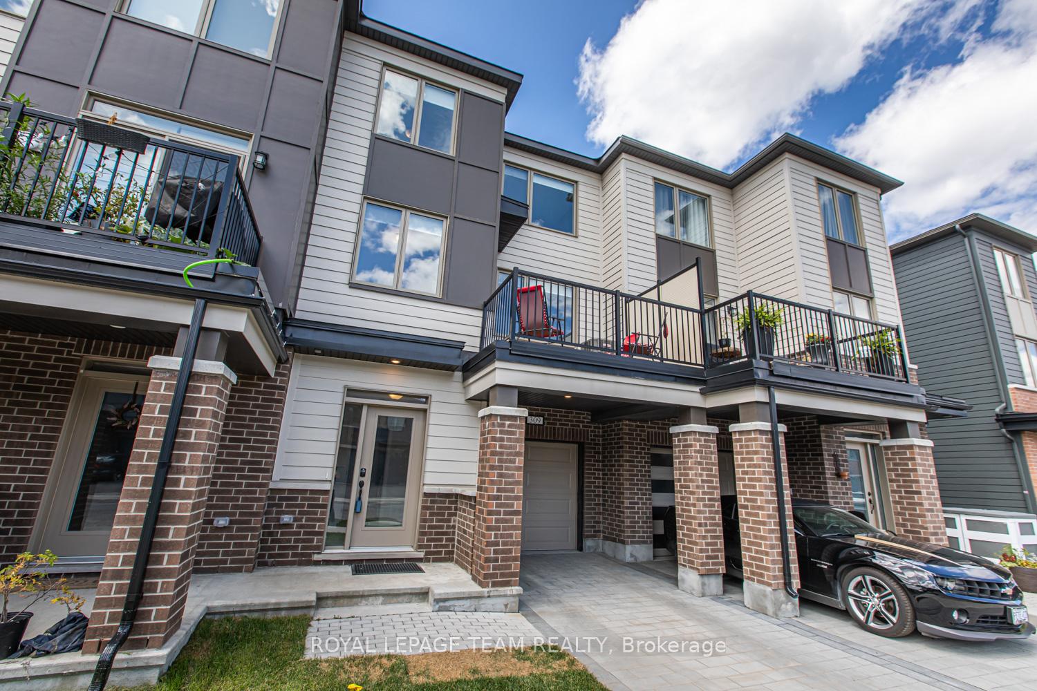 Photo 4 of 309 Squadron Crescent, Ottawa, CFB Rockcliffe and Area — HOMEH