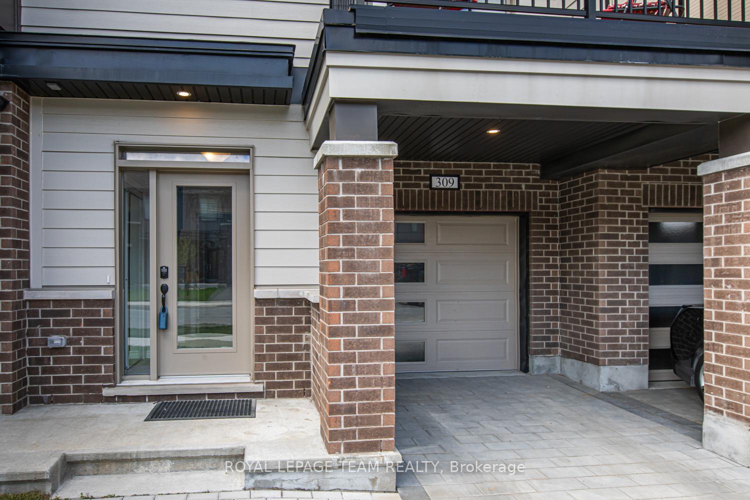 Photo 5 of 309 Squadron Crescent, Ottawa, CFB Rockcliffe and Area — HOMEH