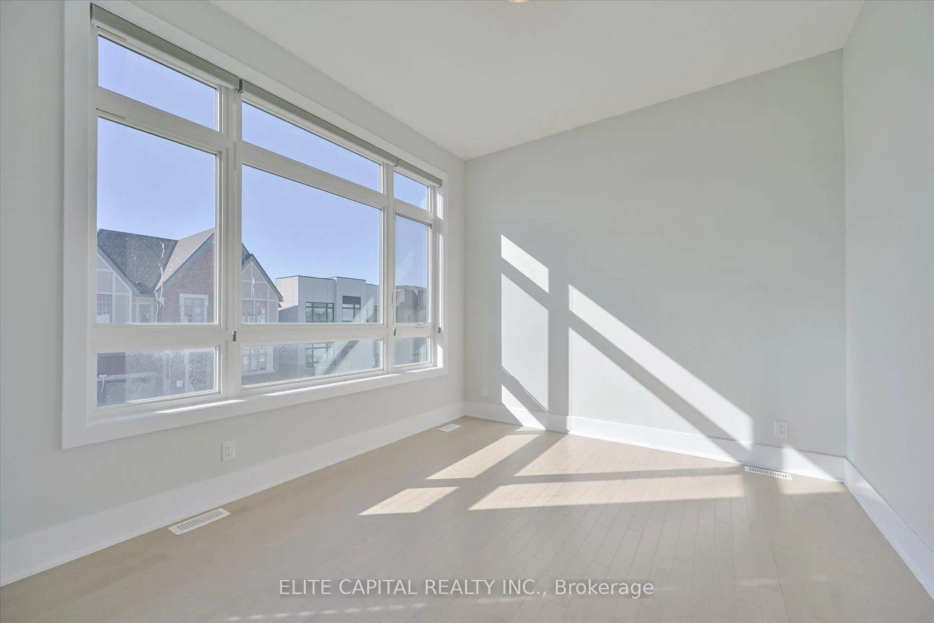 Photo 35 of 45 Godfrey Willis Drive, Markham, Angus Glen — HOMEH