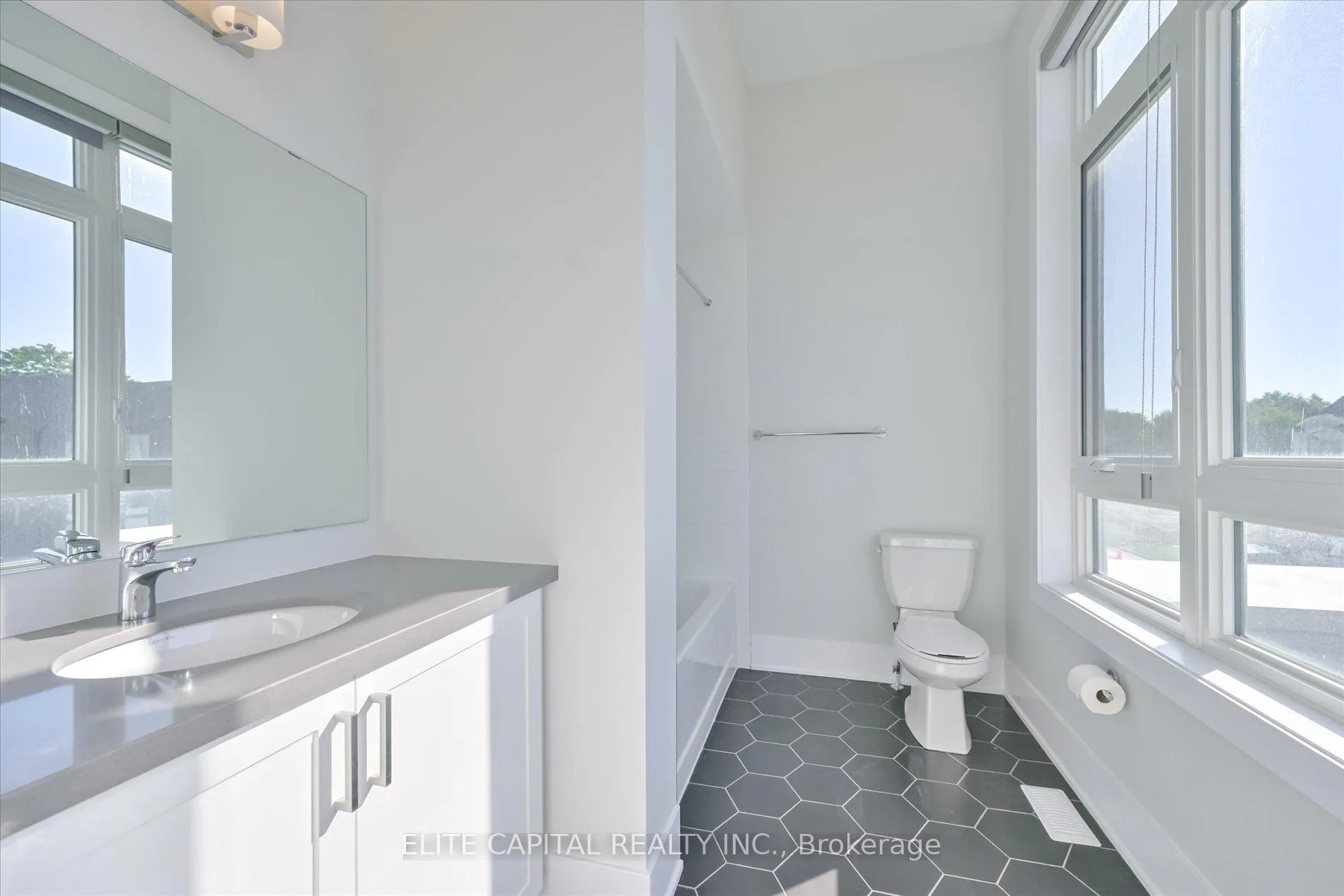 Photo 37 of 45 Godfrey Willis Drive, Markham, Angus Glen — HOMEH