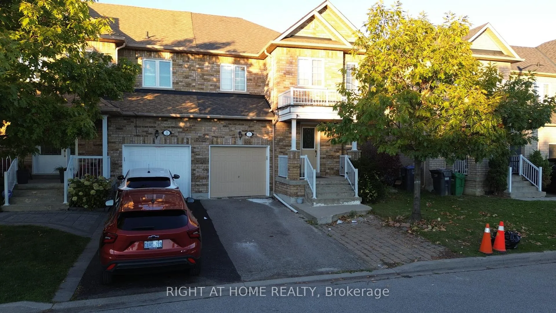 Photo 1 of 71 Beavervalley Drive, Brampton, Fletcher's Meadow — HOMEH