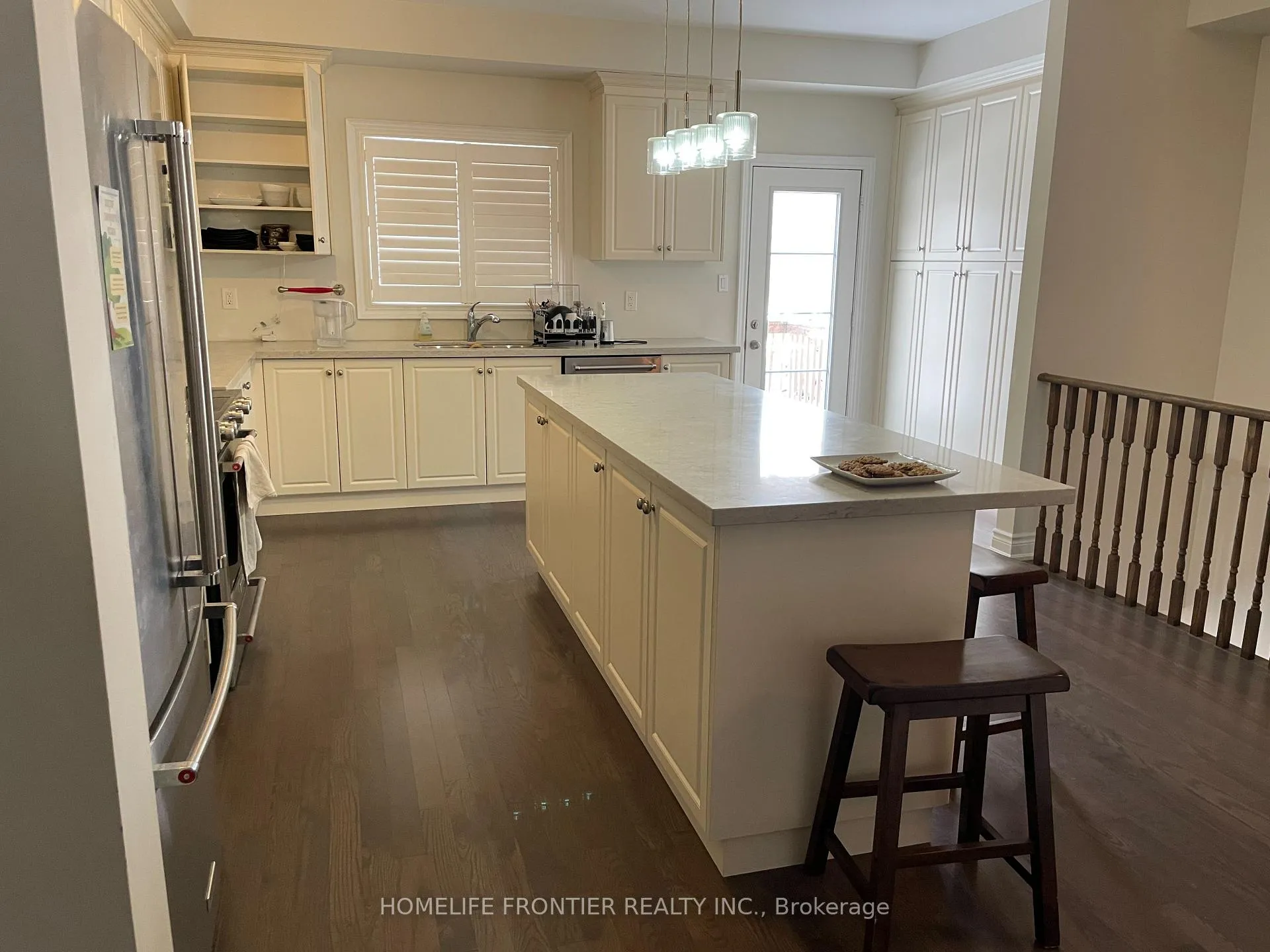 Photo 2 of 26 Dryden Way, Etobicoke, Willowridge-Martingrove-Richview — HOMEH
