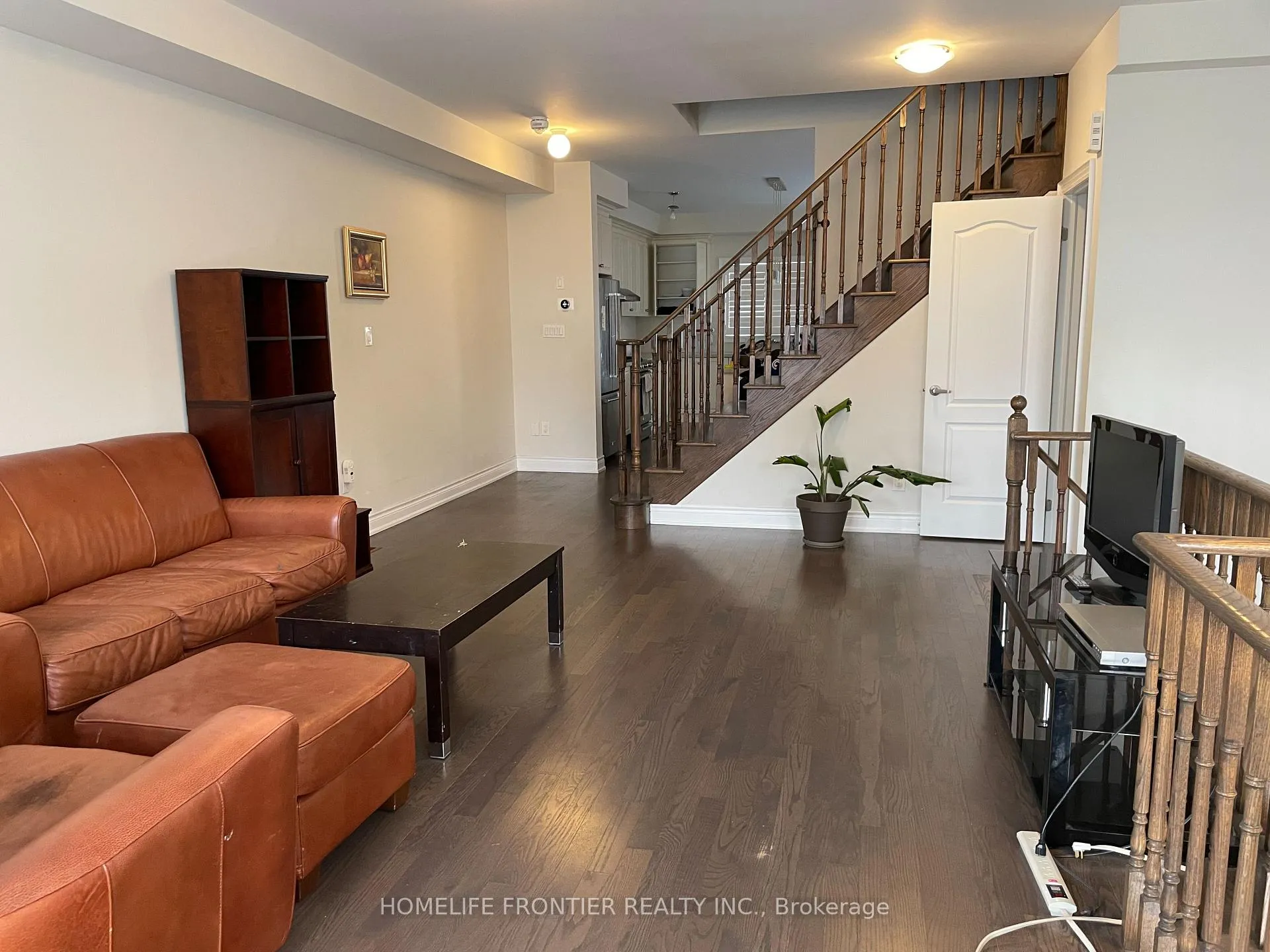 Photo 4 of 26 Dryden Way, Etobicoke, Willowridge-Martingrove-Richview — HOMEH