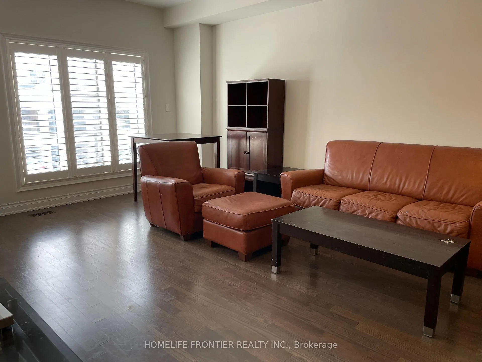 Photo 5 of 26 Dryden Way, Etobicoke, Willowridge-Martingrove-Richview — HOMEH