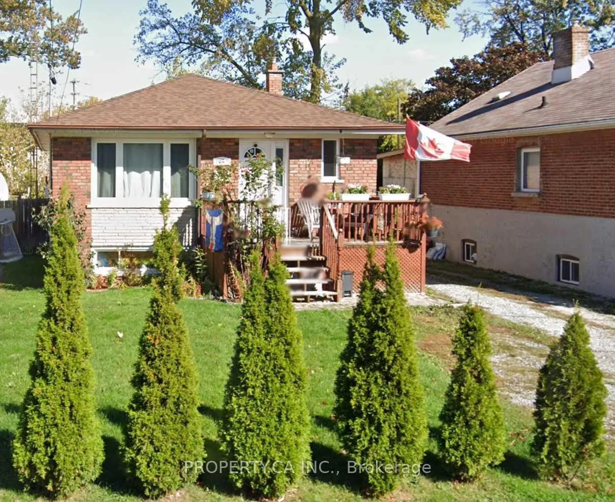 Front of Unit Lwr Lvl, 1067 Edgeleigh Avenue