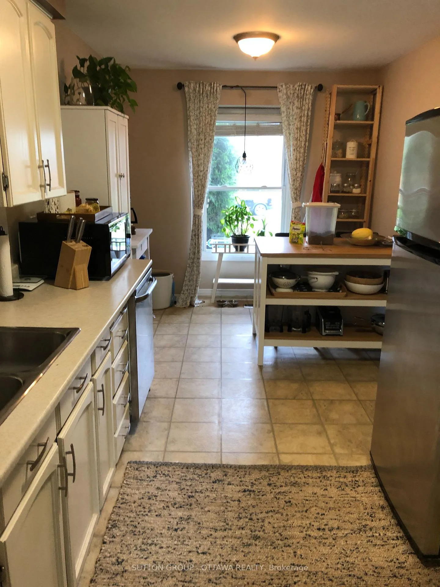 Photo 6 of 1713 Stoneboat Crescent, Ottawa, Convent Glen South — HOMEH