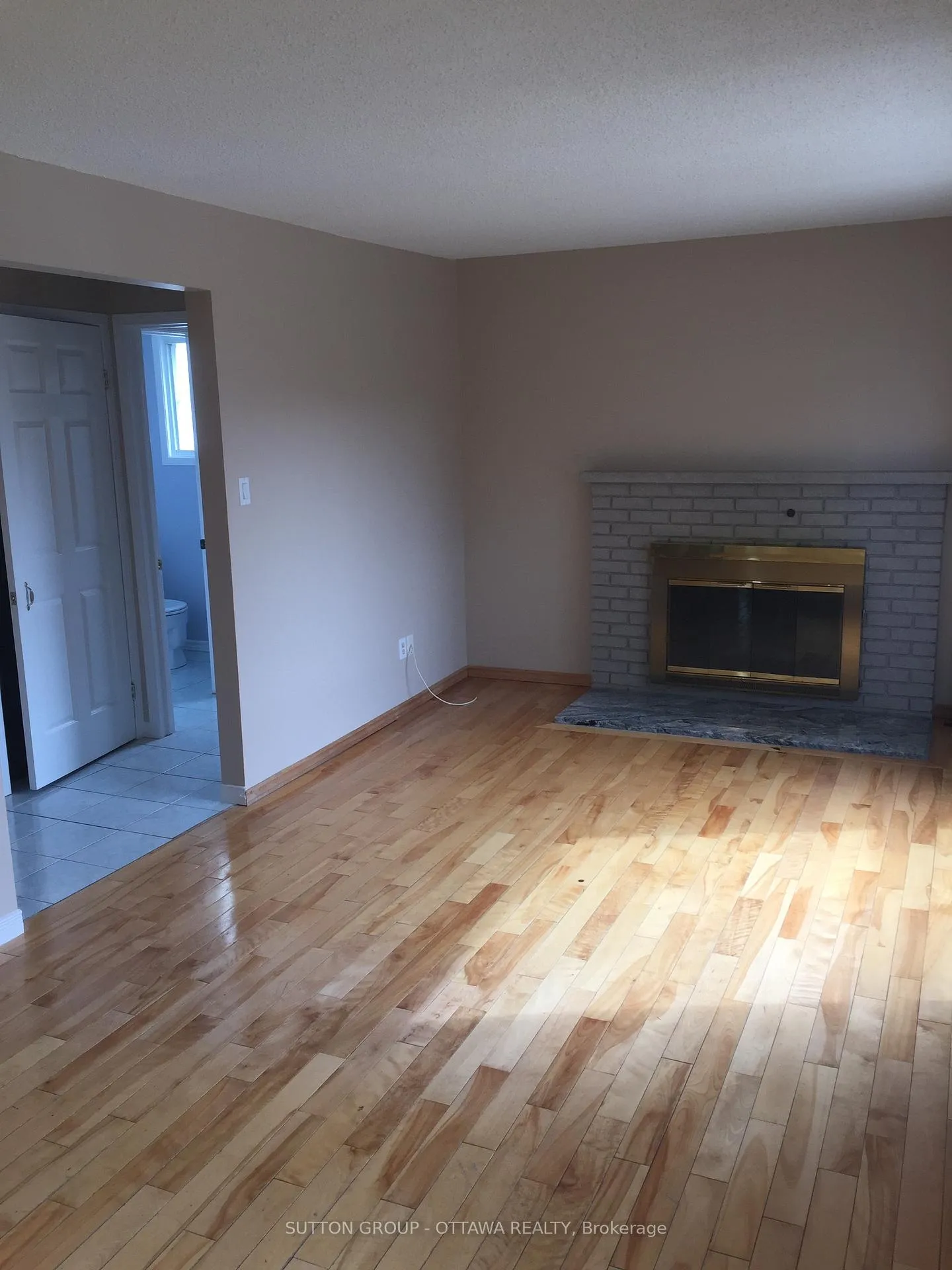 Photo 8 of 1713 Stoneboat Crescent, Ottawa, Convent Glen South — HOMEH