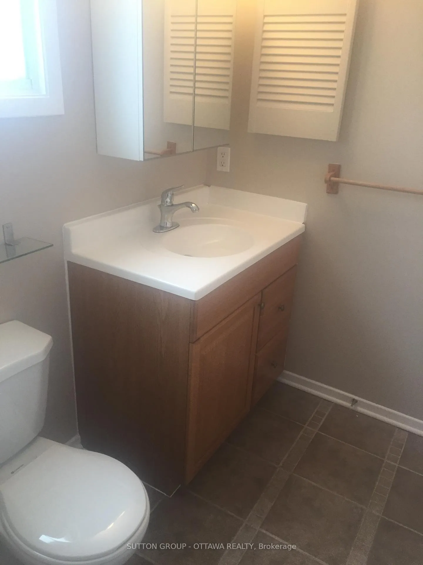 Photo 13 of 1713 Stoneboat Crescent, Ottawa, Convent Glen South — HOMEH