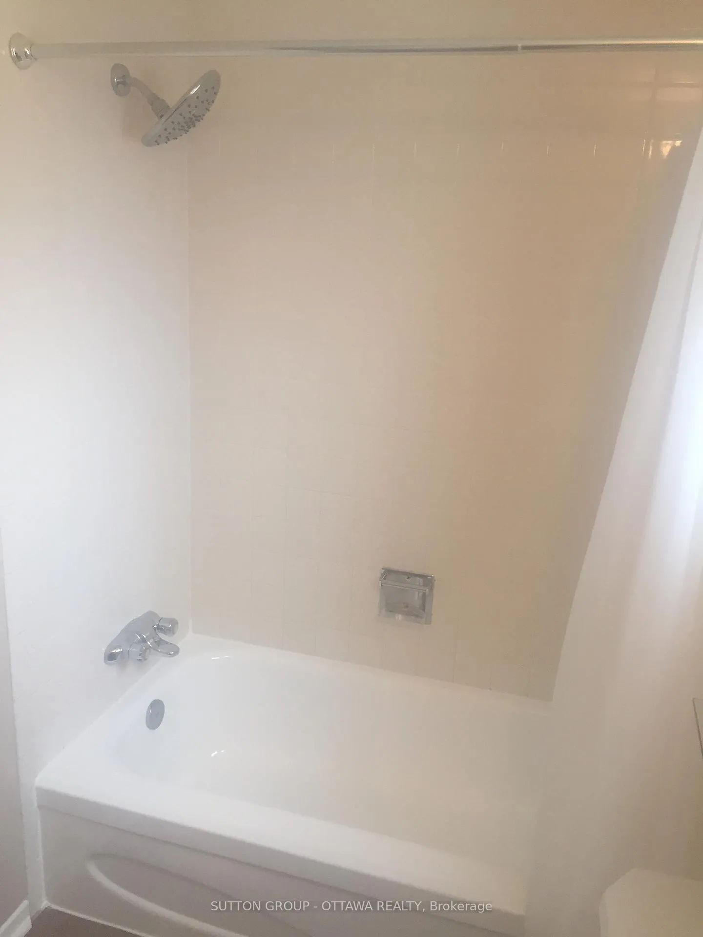 Photo 14 of 1713 Stoneboat Crescent, Ottawa, Convent Glen South — HOMEH