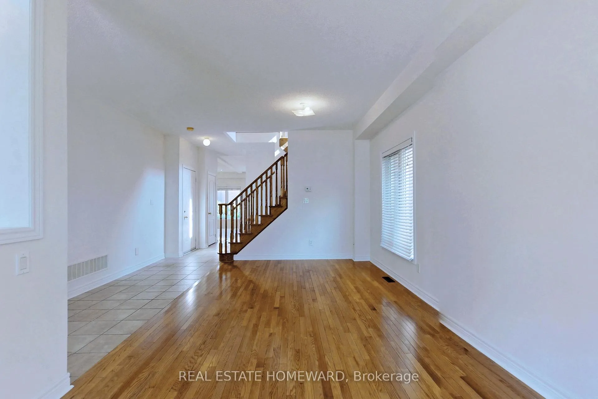 Photo 5 of 119 Capera Drive, Vaughan, Vellore Village — HOMEH
