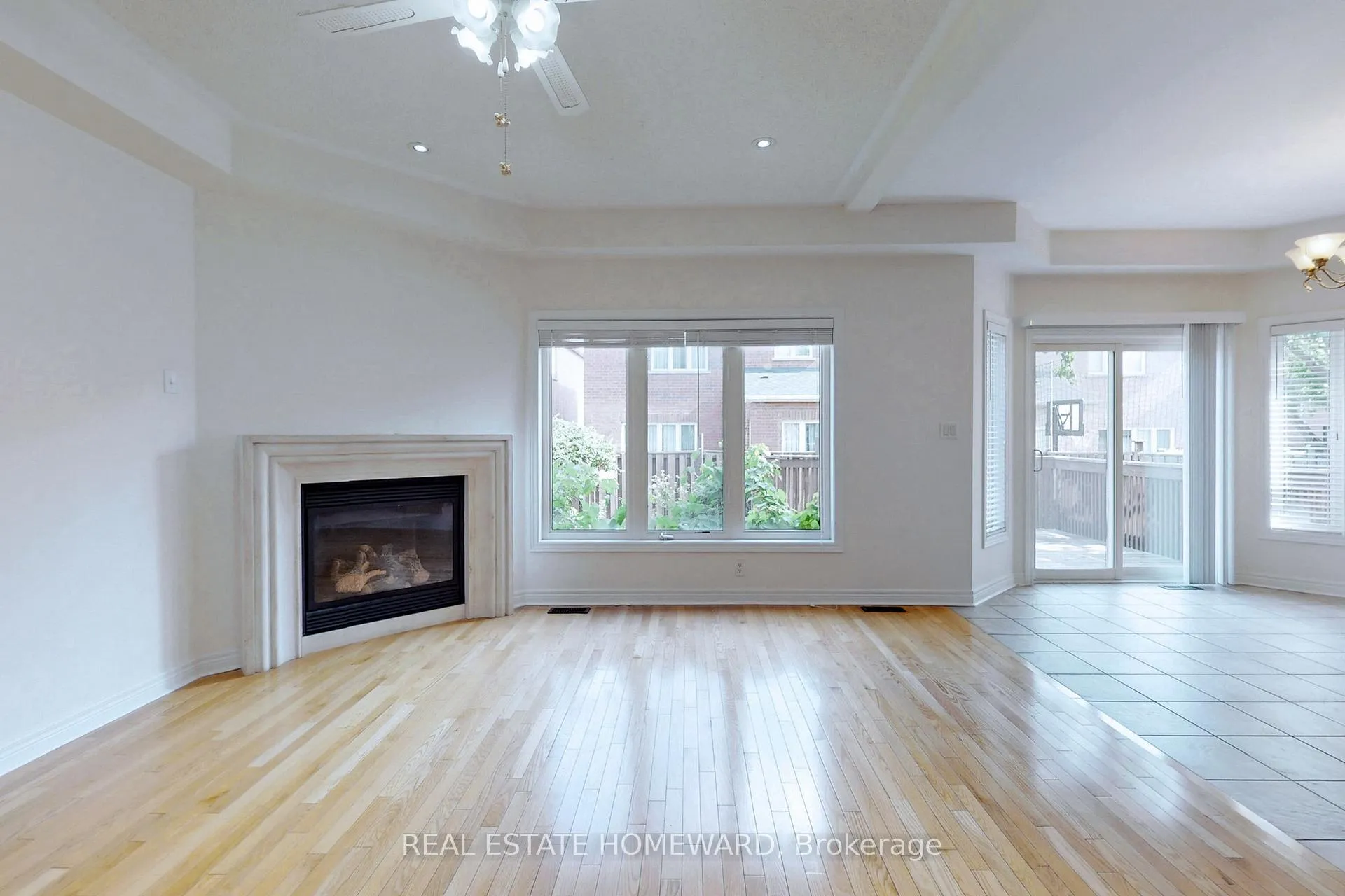 Photo 7 of 119 Capera Drive, Vaughan, Vellore Village — HOMEH