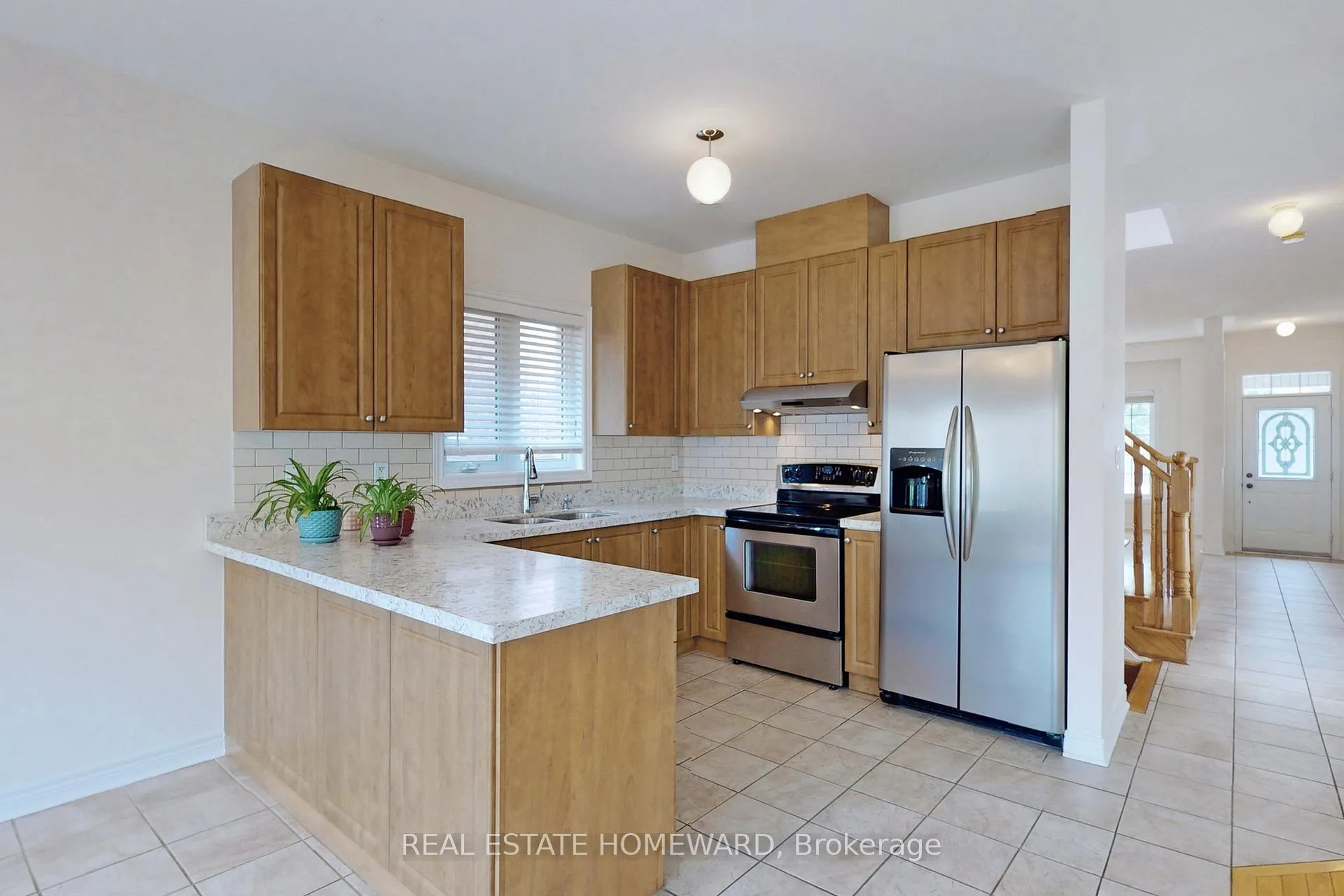 Photo 9 of 119 Capera Drive, Vaughan, Vellore Village — HOMEH