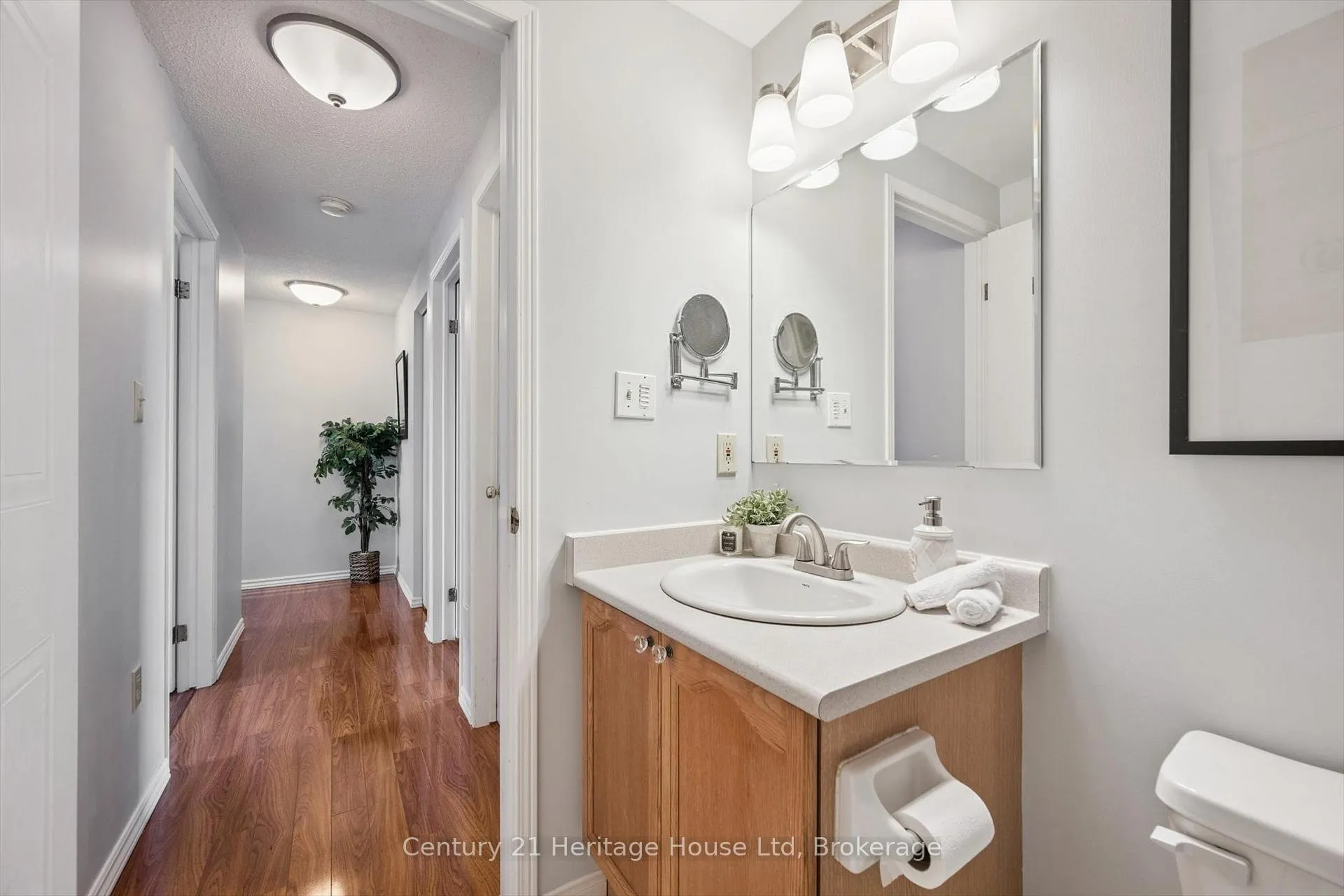 Photo 20 of 425 Misty Crescent, Kitchener, Grand River North — HOMEH