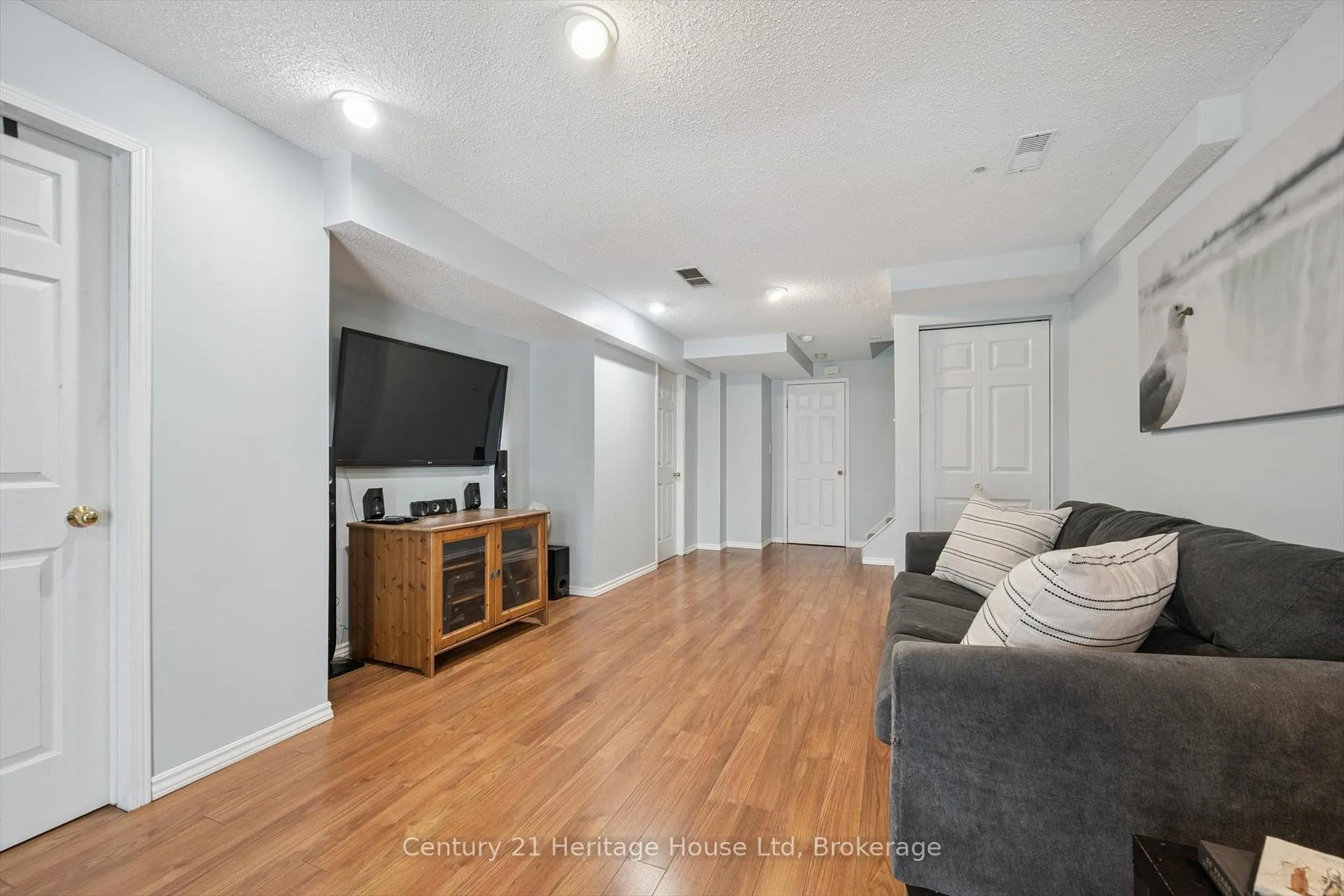 Photo 25 of 425 Misty Crescent, Kitchener, Grand River North — HOMEH