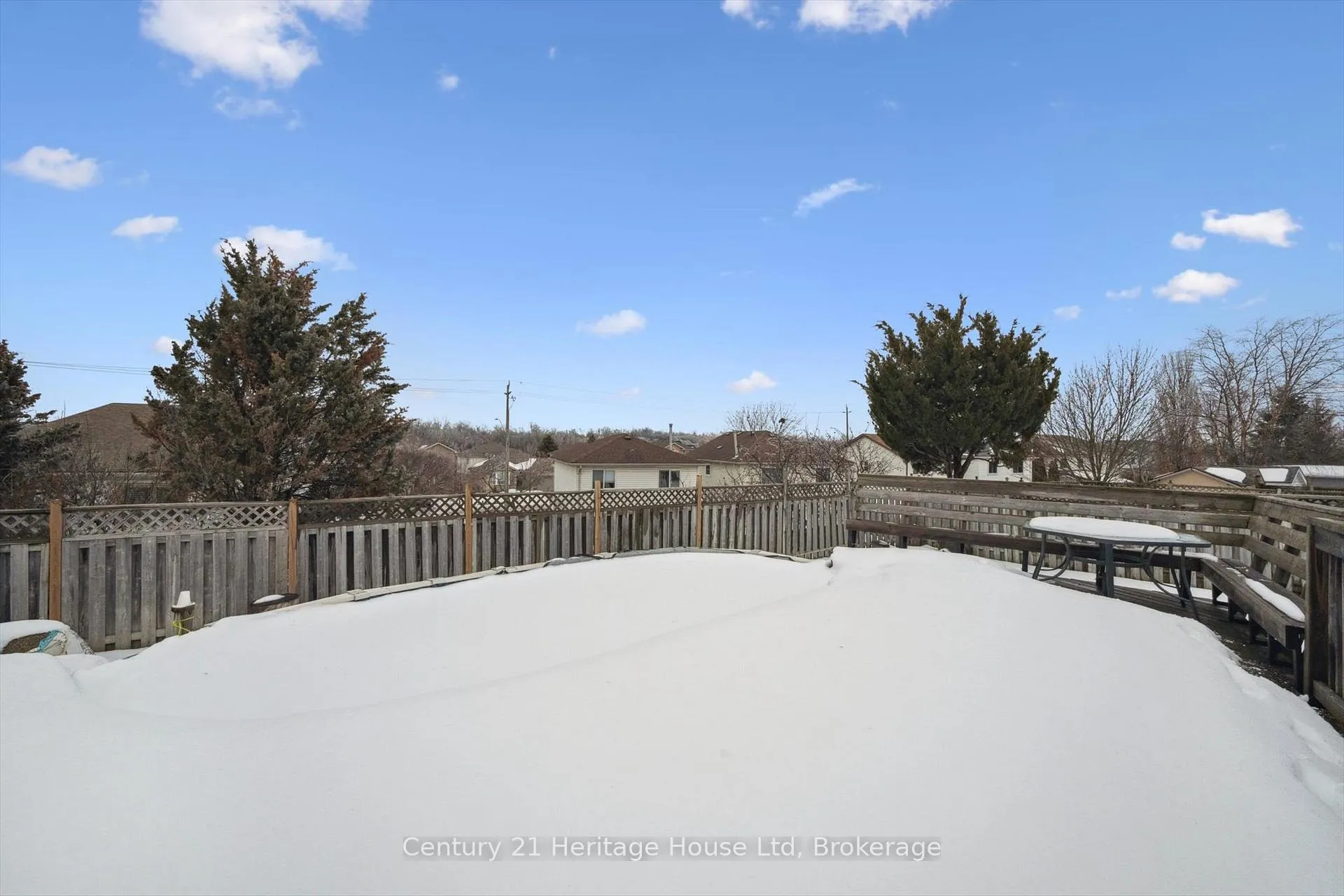 Photo 33 of 425 Misty Crescent, Kitchener, Grand River North — HOMEH