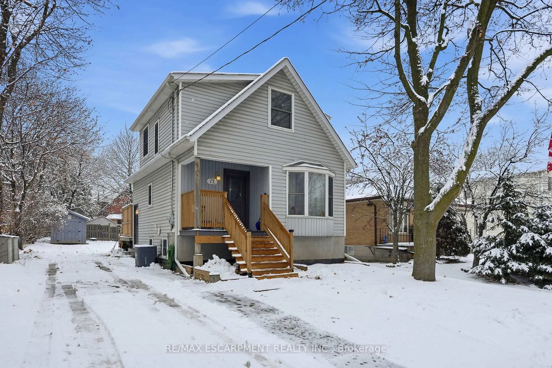 Front of 17 Mill Street