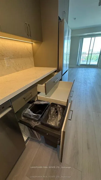 Photo 7 of Unit 1017, 325 South Park Road, Markham, Commerce Valley — HOMEH