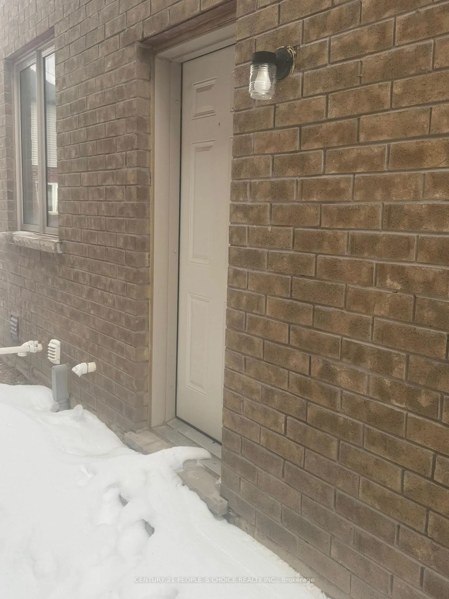 Photo 10 of 40 Sleeth Street, Brantford — HOMEH