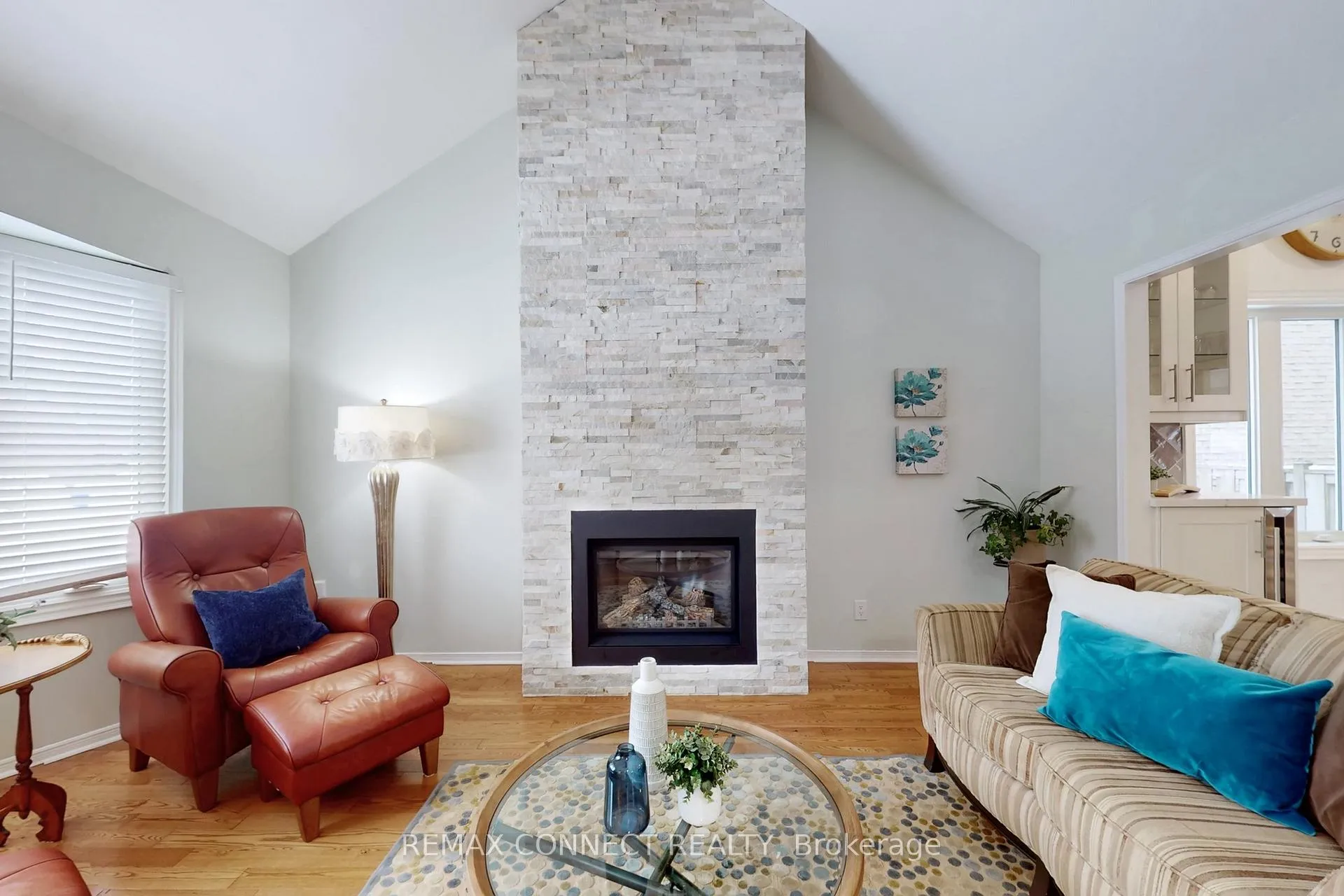 Photo 3 of 20 Beaumont Drive, Ajax, Central West — HOMEH