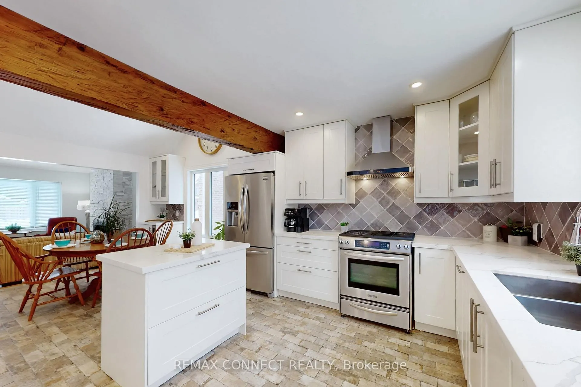 Photo 9 of 20 Beaumont Drive, Ajax, Central West — HOMEH